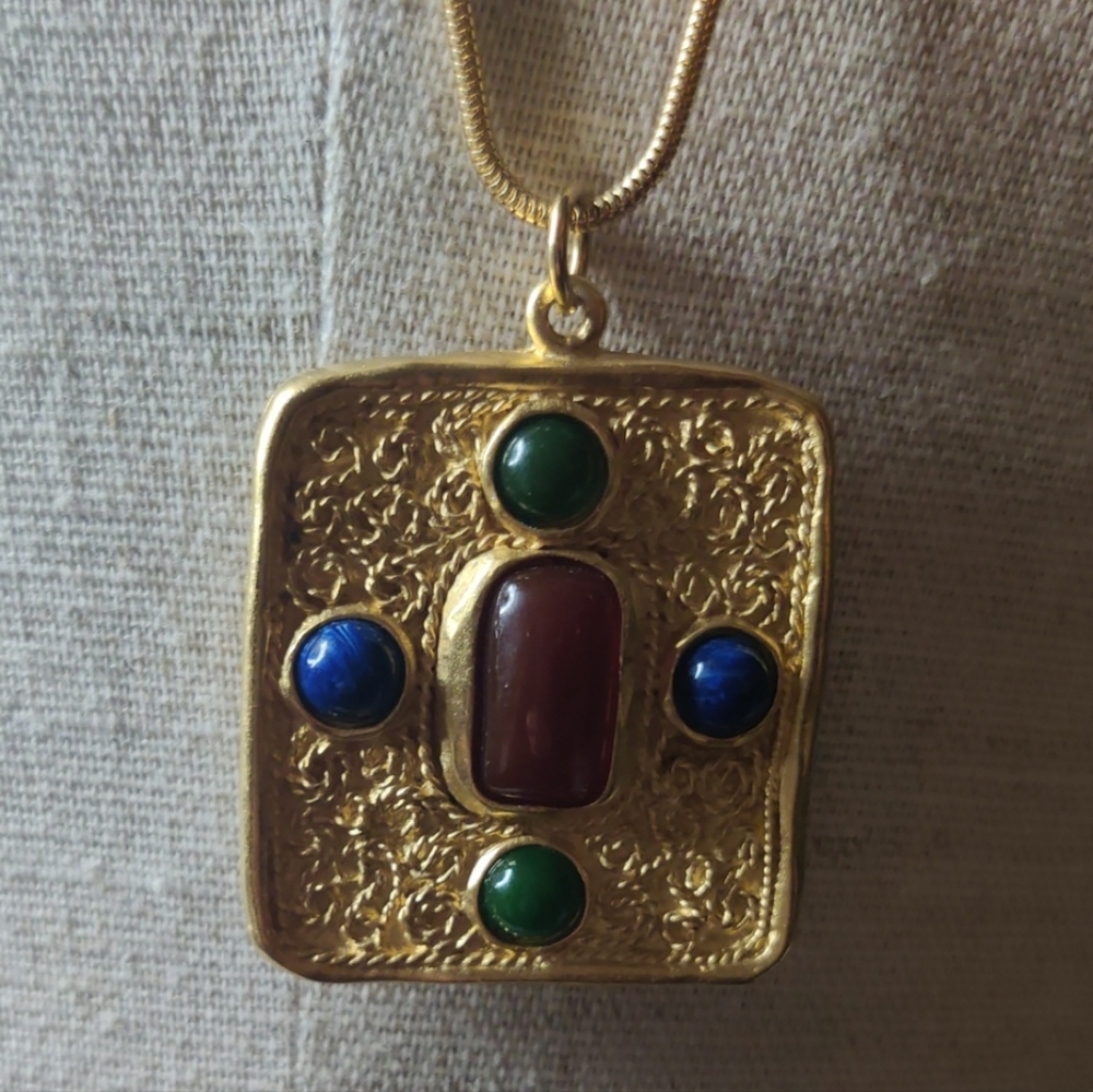 Essex (Vintage) Elegant Gold Pendant Necklace with Red, Green, and Blue Accents